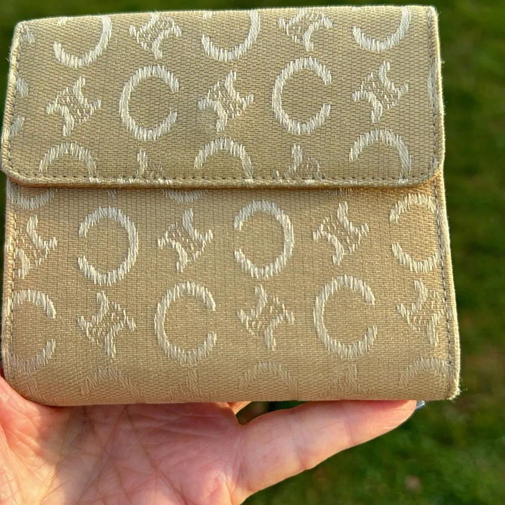 Celine CC monogram denim wallet in yellow in like new condition. authent… - Picture 8 of 15